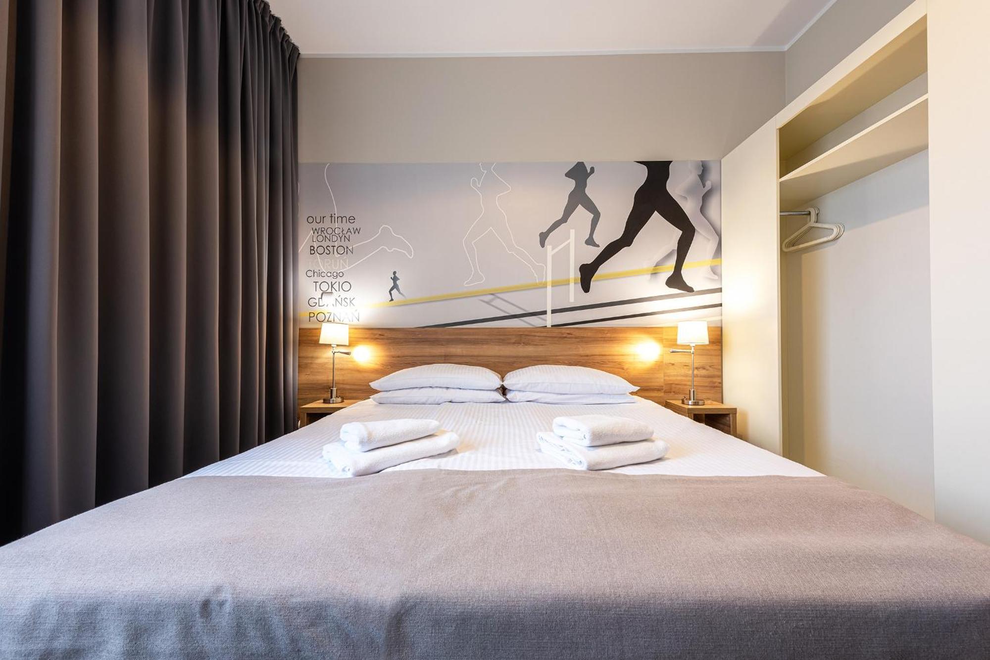 Hotel Maraton Szamotuły Екстериор снимка